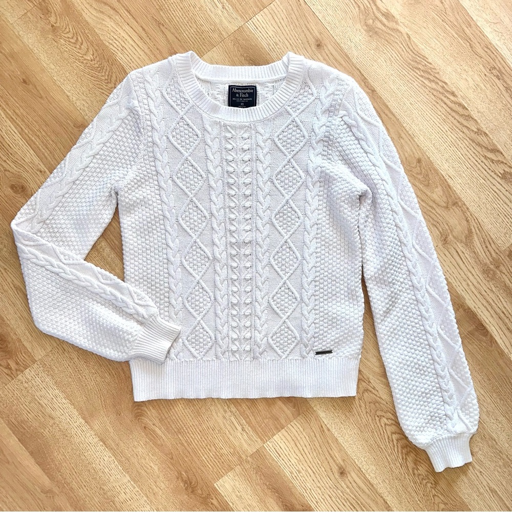 NWOT Abercrombie & Fitch Cable Knit Sweater